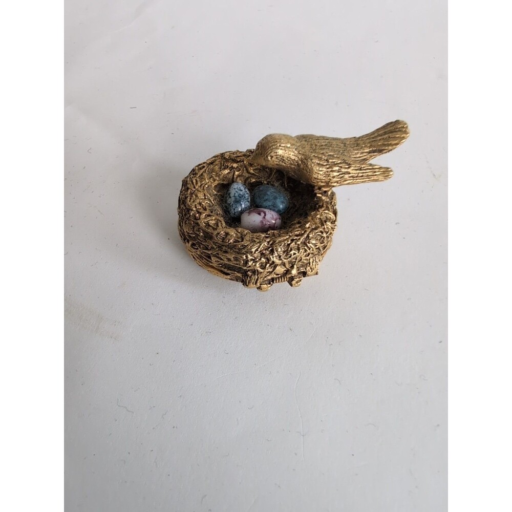 Max Factor Birds Nest Trinket Box Glass Eggs Hinged Aquarius Preowned - Picture 3 of 3